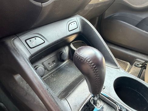 Used 2013 Hyundai Tucson GLS FWD image 17