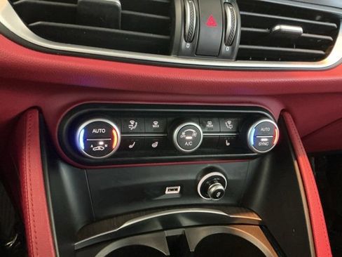 Used 2021 Alfa Romeo Stelvio Ti w/ Nero Edizione image 25