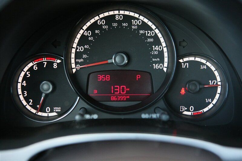 Used 2013 Volkswagen Beetle 2.0T FWD image 24
