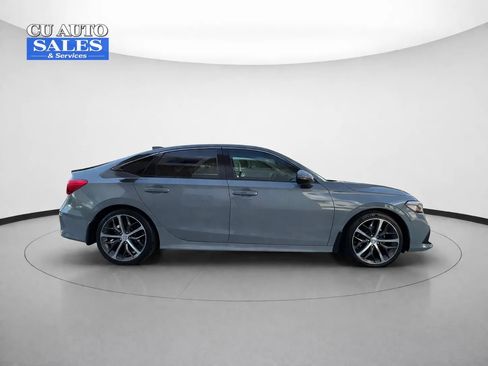 Used 2022 Honda Civic Touring image 5