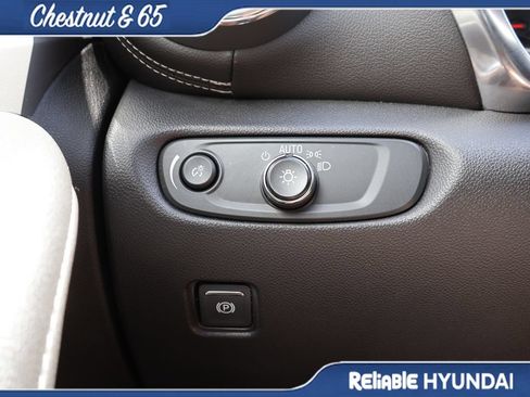 Used 2023 Chevrolet Blazer LT w/ Sound & Technology Package FWD image 33