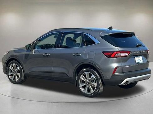 Certified 2023 Ford Escape Platinum w/ Premium Technology Package image 5