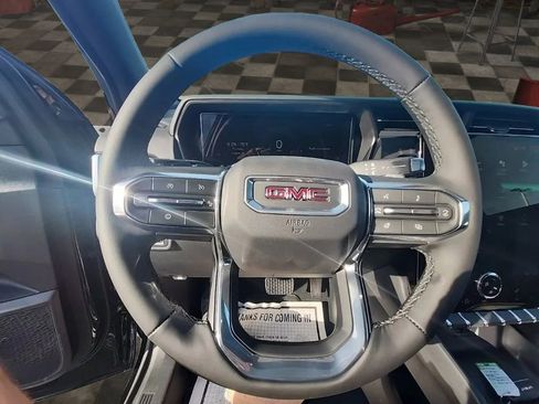 New 2026 GMC Terrain Elevation AWD/4WD image 12