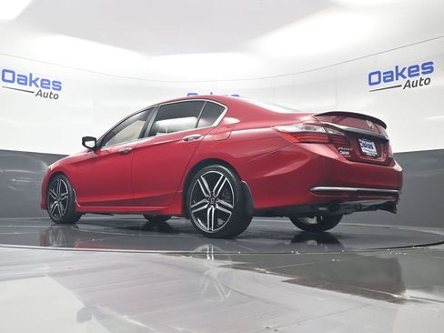 Used 2016 Honda Accord Sport image 38