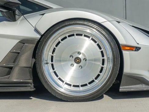 Used 2024 Lamborghini Revuelto image 46