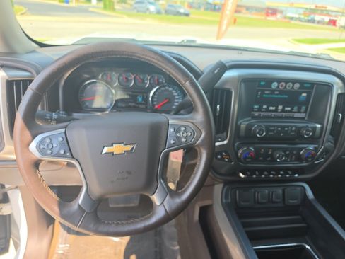 Used 2016 Chevrolet Silverado 1500 LTZ Z71 w/ LTZ Plus Package AWD/4WD image 9