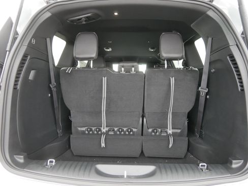 New 2026 Chrysler Voyager LX image 4