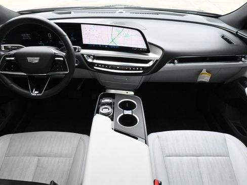 Certified 2024 Cadillac Lyriq Sport image 7