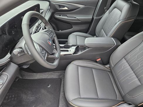 New 2026 Buick Envista Sport Touring FWD image 9