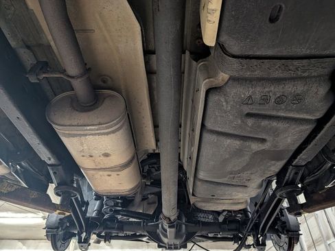 Used 2013 Chevrolet Avalanche LT w/ Suspension Package, Off-Road image 25