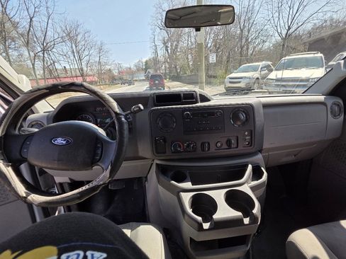 Used 2013 Ford E-250 and Econoline 250 w/ PWR Group image 22