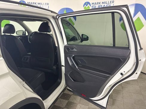 Used 2020 Volkswagen Tiguan SE w/ 3rd Row Seat Package AWD/4WD image 30