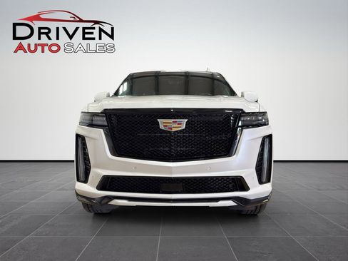 Used 2023 Cadillac Escalade V w/ Heavy-Duty Trailer Package image 8