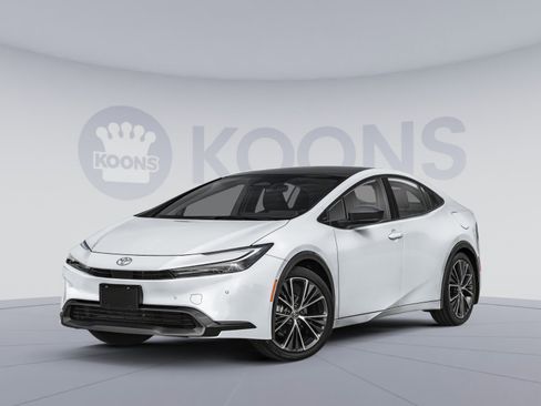 Used 2023 Toyota Prius XLE image 1