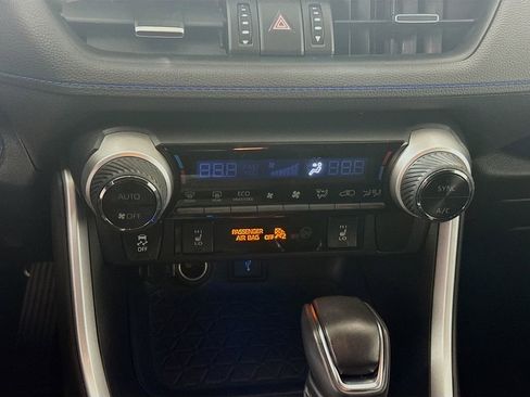 Used 2021 Toyota RAV4 XSE w/ XSE Grade Weather Package AWD/4WD image 16