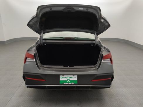 Used 2025 Hyundai Elantra Sport FWD image 29
