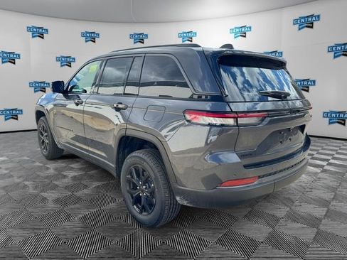 New 2026 Jeep Grand Cherokee Altitude AWD/4WD image 2