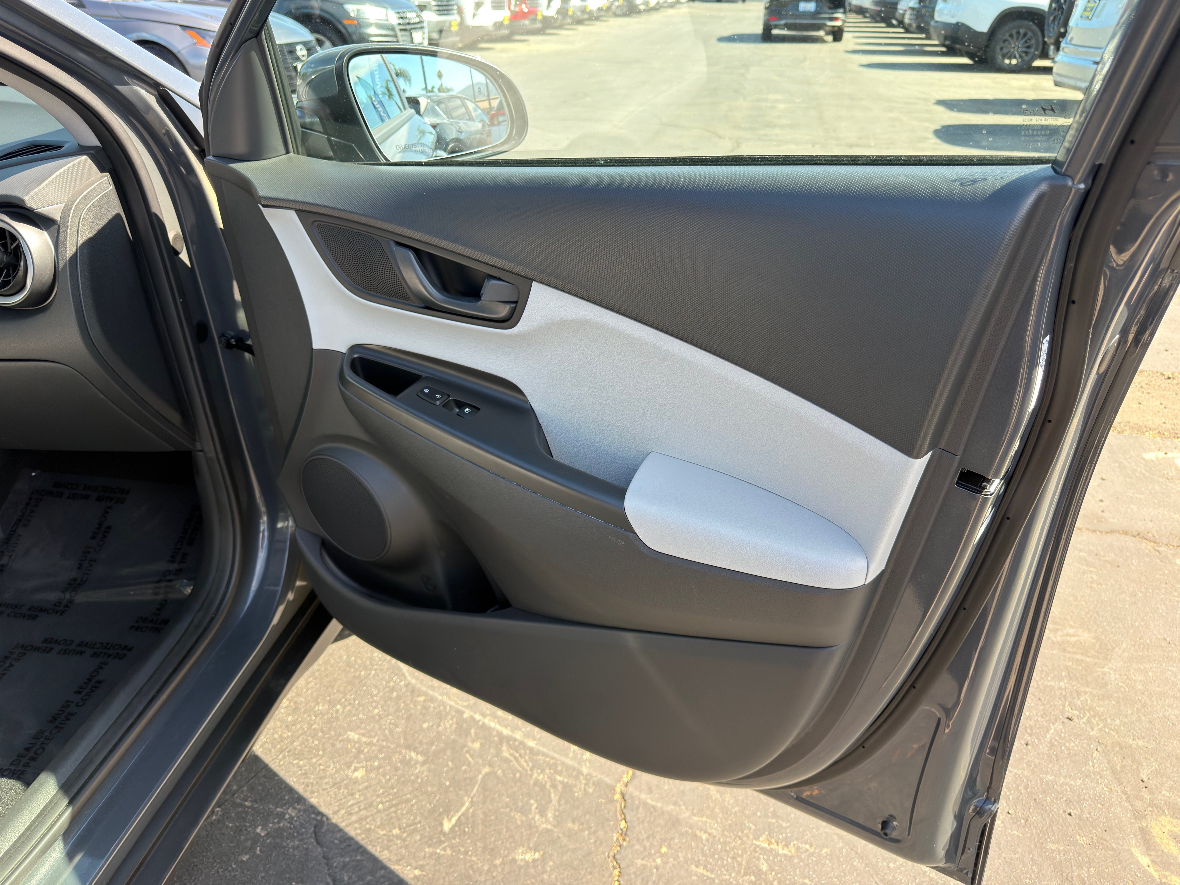 Used 2023 Hyundai Kona SEL FWD image 11