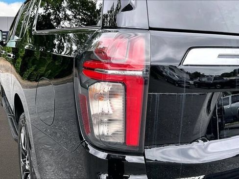 Certified 2023 Chevrolet Suburban High Country w/ Max Trailering Package AWD/4WD image 31