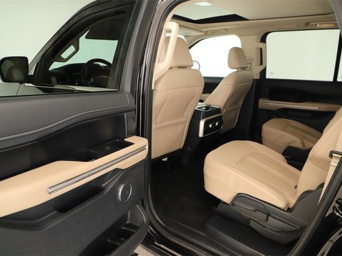 Used 2024 Ford Expedition Max Limited image 27