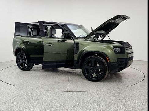 New 2026 Land Rover Defender 110 X-Dynamic SE AWD/4WD image 10