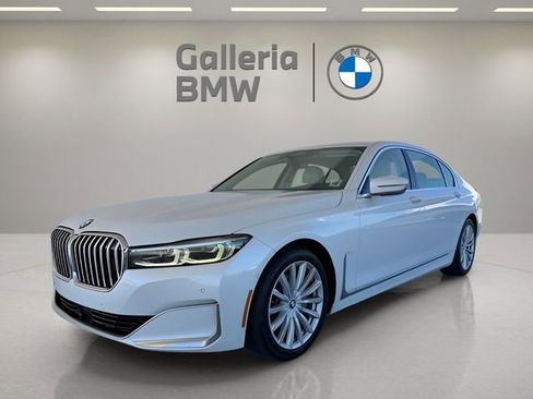 Used 2020 BMW 740i image 1