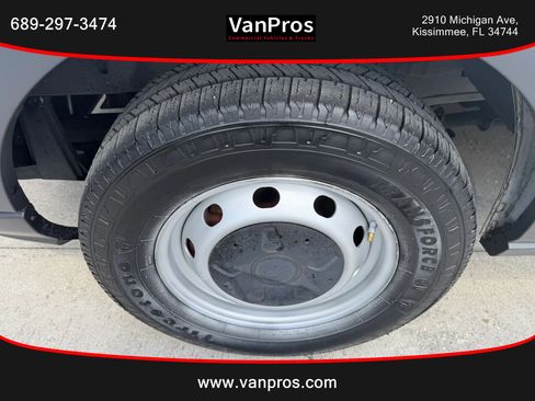 Used 2015 Ford Transit 250 130 Medium Roof RWD image 17