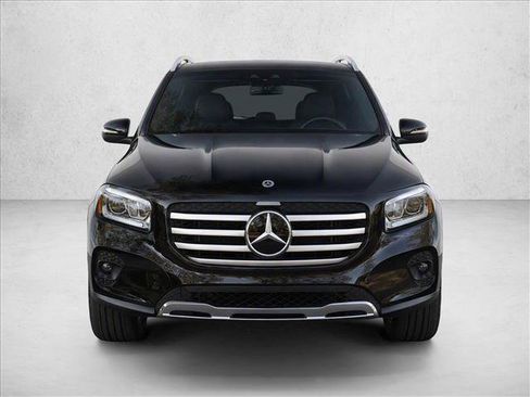 Used 2026 Mercedes-Benz GLB 250 image 2