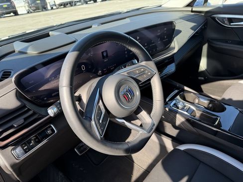 Used 2025 Buick Envision Sport Touring image 18