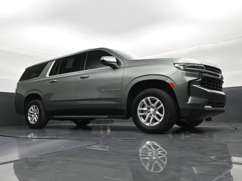 Used 2023 Chevrolet Suburban LS RWD image 26