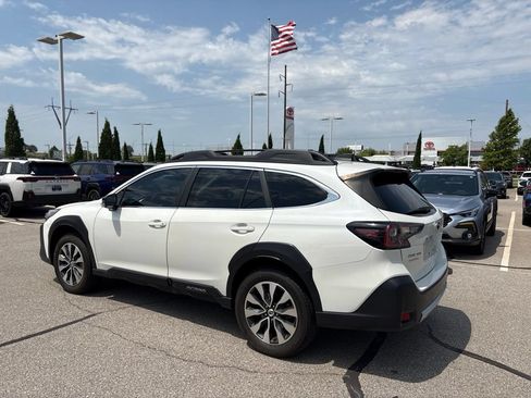 Used 2023 Subaru Outback Limited AWD/4WD image 6