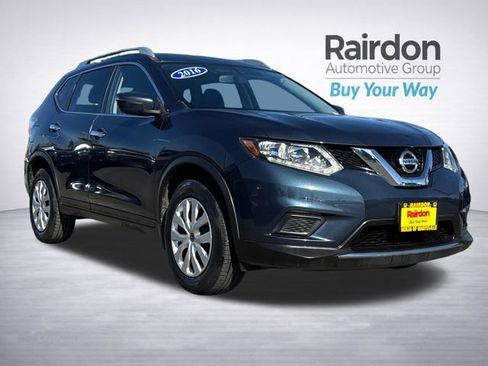 Used 2016 Nissan Rogue S w/ Appearance Package image 1