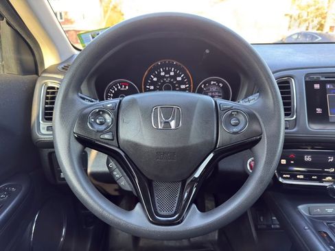 Used 2018 Honda HR-V EX image 13