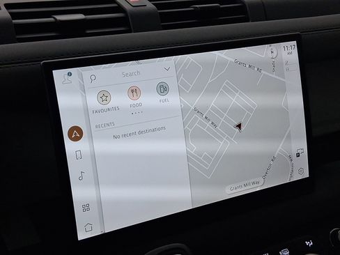 Used 2025 Land Rover Defender 110 S image 22