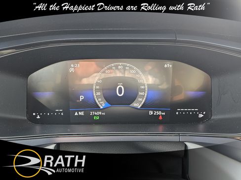 Used 2024 Volkswagen Taos SE image 13