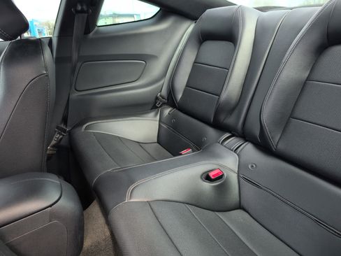 Used 2019 Ford Mustang Premium image 31