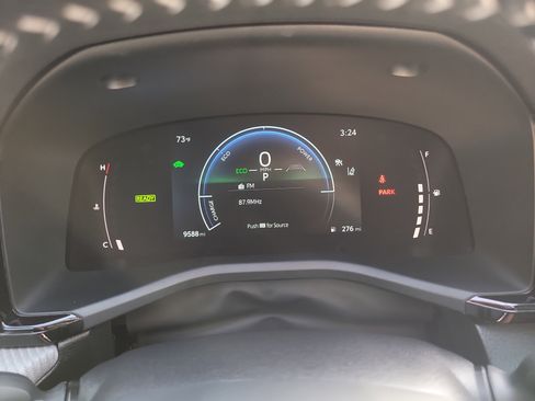 Used 2025 Toyota Camry SE w/ Multimedia Upgrade Package image 30