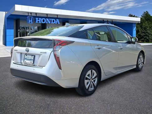 Used 2017 Toyota Prius Four FWD image 24