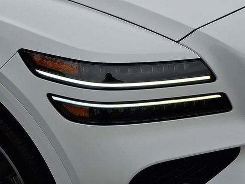 Used 2025 Genesis GV80 2.5T Prestige image 11