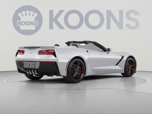 Used 2019 Chevrolet Corvette Stingray Coupe w/ 1LT RWD image 4