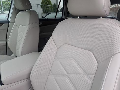 New 2026 Volkswagen Atlas SE FWD image 20