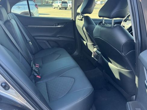 Used 2022 Toyota Camry XSE image 12