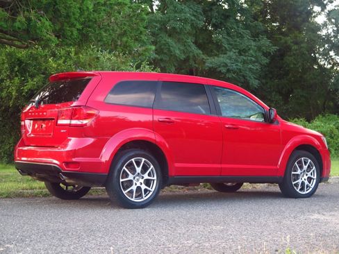 Used 2018 Dodge Journey GT w/ Nav & Sun Group AWD/4WD image 4