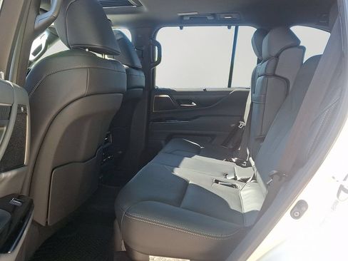 Used 2025 Lexus LX 600 4WD w/ Accessory Package (2T) image 9
