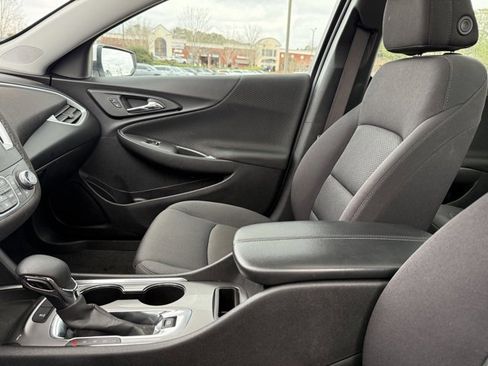 Used 2024 Chevrolet Malibu LT image 27