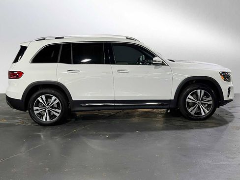 Certified 2025 Mercedes-Benz GLB 250 4MATIC image 2