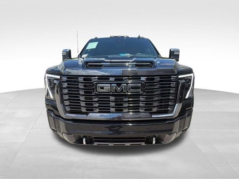 Used 2024 GMC Sierra 3500 Denali Ultimate AWD/4WD image 6
