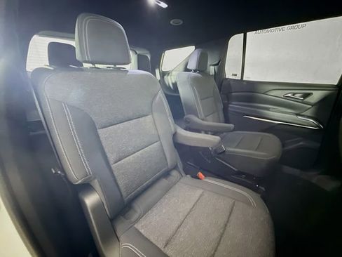 Used 2024 Chevrolet Traverse LT image 29