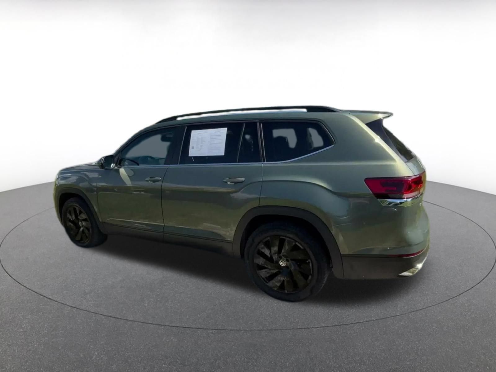 Used 2026 Volkswagen Atlas SE FWD image 9