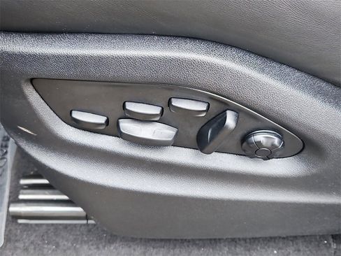 Certified 2024 Porsche Cayenne Turbo image 29